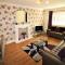 Doncaster - Boswell - Large Balcony Apartment & Parking - 2 Bedrooms - Close to Town & Racecourse
