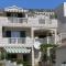 Villa Senjkovic - Apartments with Balcony and Sea View