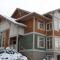 2 bdrm Ski In/Out Condo, Private Hot Tub, BBQ and Heated Garage