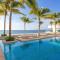 Beachfront & free daily breakfast & 600MB 7010 Wifi by Moikkarentals