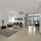 Ultimate 2-Bed Apartment in Surry Hills - Ultimate Convenience