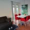 Woodpecker chalet met ruime tuin, bos en bosbad