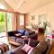 Holiday Lettings Beech Lodge - Luxury Cabin - King Beds - Marina Location