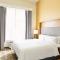 Holiday Inn Hotel & Suites Madison West, an IHG Hotel - Suite D'Une Chambre