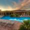 D5-Coral Springs Poolside-Ground Floor 3-bedroom Hillside View