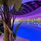 HANZA TOWER HIGH FLOOR Swimming Pool & Spa