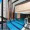 Midnight Luxe 2BR 2Bath Apartment 408 in the heart of Braddon Pool Sauna L4 Views Secure Parking Wine WiFi