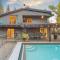 Cypress: Private Bedroom/Bathroom/Office, with Shared Pool, Hot tub