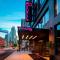 Moxy Chicago Downtown