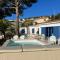 LETS HOLIDAYS Big House with Bbq and Dining Room Outside
