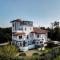 Résidence Chateau d'Acotz - Appartements avec piscine à 600m des plages à Saint-Jean-de-Luz