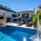 Moana House