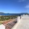 Luxury sea view home/4-min walk to beach