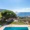 Villa Calliopé avec vue imprenable, jardin et piscine privée