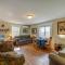 Ski & Hike/Shared Hot Tub: Cozy Whittier Retreat!