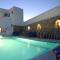 Yanna Luxury Suites (Asteri Suites)