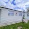 Lovely 8 Berth Caravan At Martello Beach Holiday Park Ref 29009tv