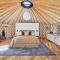 Luxury Yurt, Alpacas and llamas near Downtown Wimberley and Wineries