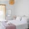 Charming 2 BR Apt with Acropolis View in Athens