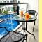 Stylish 2-bedroom Condo w. Pool View