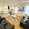 AK Serviced Apartments - Exclusive Two-Bedroom Apartment