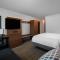 Holiday Inn Express Charleston-Civic Center, an IHG Hotel - King Room - Toegang Voor Gehandicapten