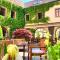 Hotel Octarna - Free On-site Parking