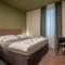 Green, deluxe two bedroom suite