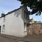 Dolphin Cottage- traditional cottage on Fife Coast