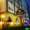 SARR TAC MAHAL HOTEl