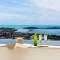 Villa Oceanus 8 - Deluxe 3BDR, Sea view, Private pool
