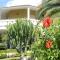 Sea's Chalet