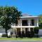 Akoya House 122 Tomaree Rd Pet friendly linen air conditioning WiFi and boat parking