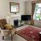 Exclusive 2 Bedroom Apartment with Summer House and Hot Tub