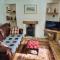 Knocker Cottage is a 3 bedroom made up of 1 double bedroom and 2 small double bedrooms in small village 10 min to beaches