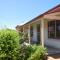 Goolwa Cottage 11 Hutchinson - BYO Linen - Pet Friendly