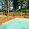 Les Roulottes de l Herm Piscine Jacuzzi Perigord