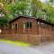 Charming Copse Corner Cabin in Devon's Countryside