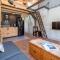 Modern chalet for 5 people, mountain, town center ski touring