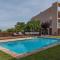 Romantic modern apartment private swimming pool 5 min walk from Begur Centre