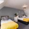 Hills Close - 3 Bed House - FREE Parking