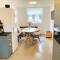 Villa med private værelser delt badeværelse/køkken, viby sj.