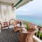 Cozy Seaview Apartment