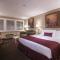 Grand Vista Hotel - Deluxe King Bed