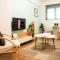 Newly renovated-City Center Apartment