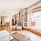 Bright and Spacious Penthouse w/ Terrace & Parking