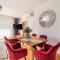 Penthouse three bedrooms, three balconies apartment in Kiraly street