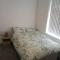 Double-bed H4 close to Burnley city centre