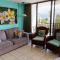 Deluxe Condo Near Waikiki Beach - Free Parking
