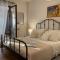 Studio apartment with swimming pool